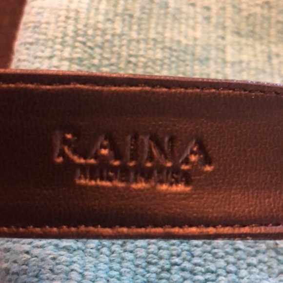 RAINA Black Leather Gold Buckle NWOT Unique Accent Belt Size Medium to Large - Picture 3 of 5